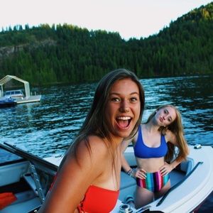 Meet your Posher, Olivia